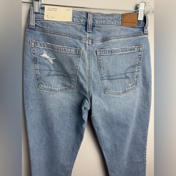 NWT American Eagle 90’s Low-Rise Skinny Kick Dream Blue Stretch Jeans size 2 - Picture 2 of 5